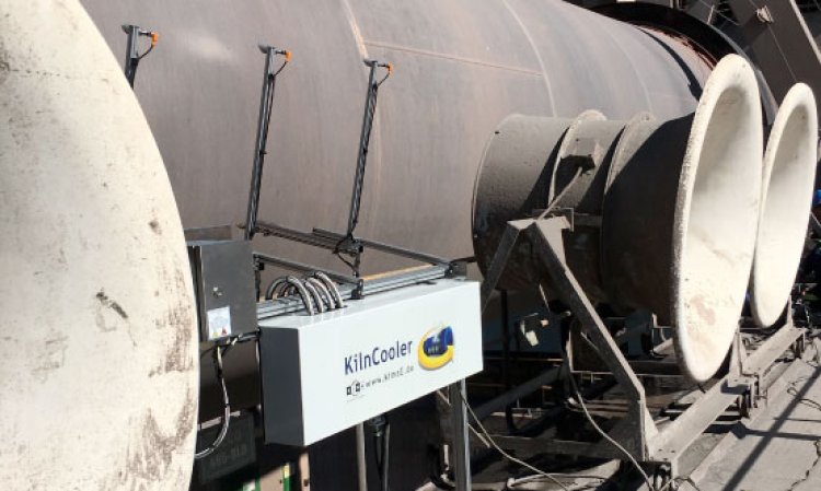Figure 1: KIMA E’s water cooling system KilnCooler (TM) for kiln shells installed between the conventional air coolers on a rotary kiln in South Africa.