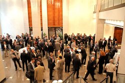 One of the busy coffee breaks at the VDZ Congress.
