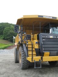 Front view of the 773 G series off-highway truck.