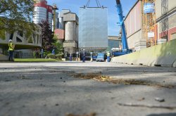 Installation of parts of the DeCONOx system.