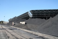 The Buyukcekmece cement plant has developed a mixture of alternative fuels since the construction of its bespoke tyre feeder in 2005. Petcoke from the USA is stored in a semi-covered facility. It remains the plant's primary fuel.