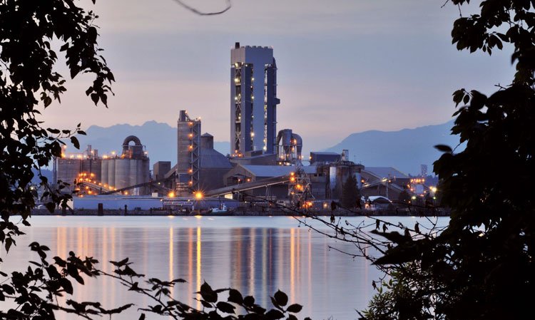 A view of the Lafarge Canada Richmond plant in British Columbia, which is participating in the CO2MENT project. Source: Lafarge Canada website.