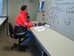 HCM Cement: The computer-controlled site requires just four members of staff.