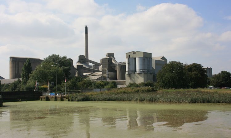 The Cemex South Ferriby plant in North Lincolnshire ran with 100% alternative fuels for a period during 2011.