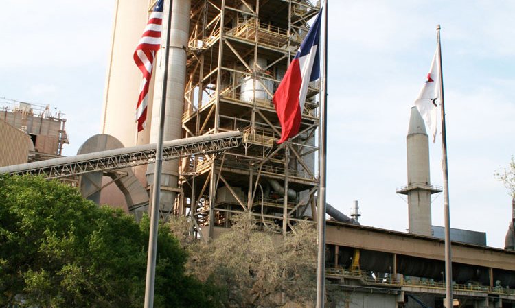 The Cemex Balcones plant in Texas, US, is participating in tests to assess the efficacy of a membrane-based CO2 separation technique. Source: Global Cement file image.