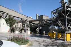 The earlier RDF feeding system (pictured) has been replaced with a Vecoplan VecoBelt so that all three kilns can receive RDF.