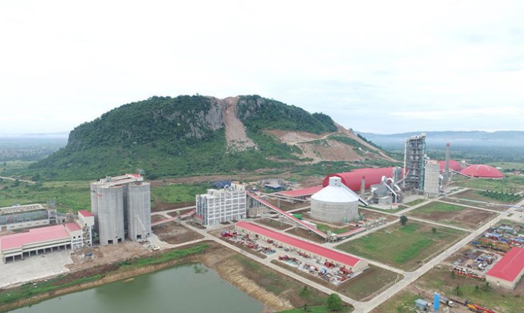 Battambang Conch Cement in Phum Sdao. Source: Khmer Times / AKP.