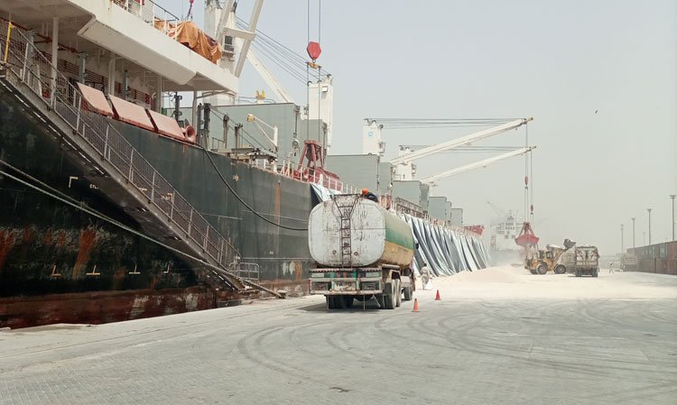 Cement and clinker are despatched internationally from Karachi Port. Power Cement is one of the largest exporters of cement in Pakistan. Credit: Tea Talk / Shutterstock.