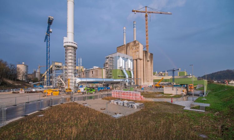 The plant during the main construction phase. Source: HeidelbergCement.
