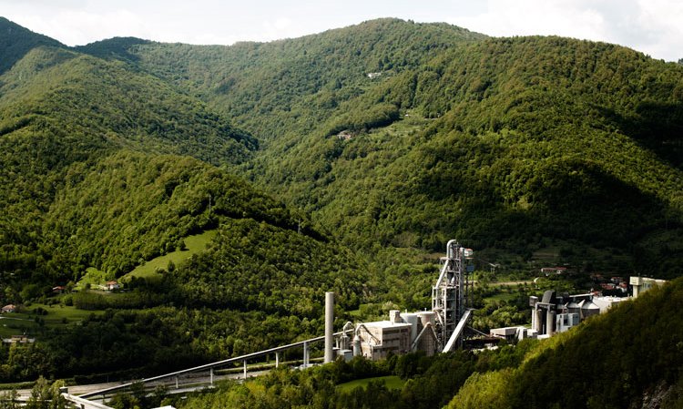 The Salonit Anhovo cement plant in Slovenia, sitting neatly within its environs. In the future, cement production will evolve to become better suited to each individual location, in terms of both the materials and processes used.
