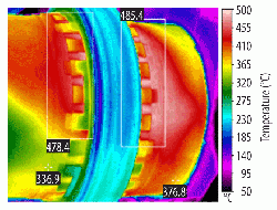 Figure 5: Infrared thermography picture of the burning zone, with no insulation. Temperature of 485C exceeds control limit. Brick worn to 110mm.