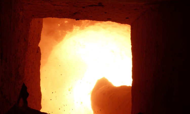 A view into the kiln at Khairpur.