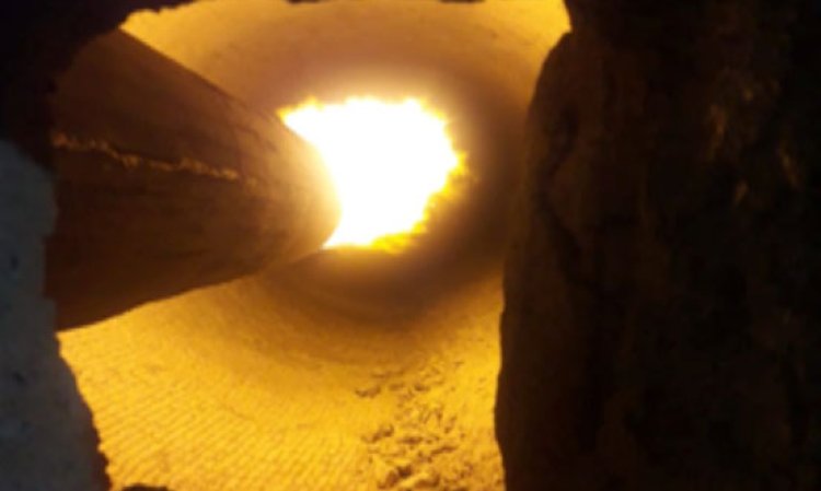 View of the kiln immediately after first ignition of the MAS burner.